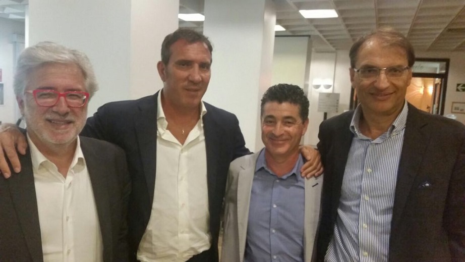 La "foto ricordo" del grande "salto della quaglia" con i quattro soddisfatti protagonisti. Da sin:: S. Perrone, Cassano, Sindaco e Mazzei
