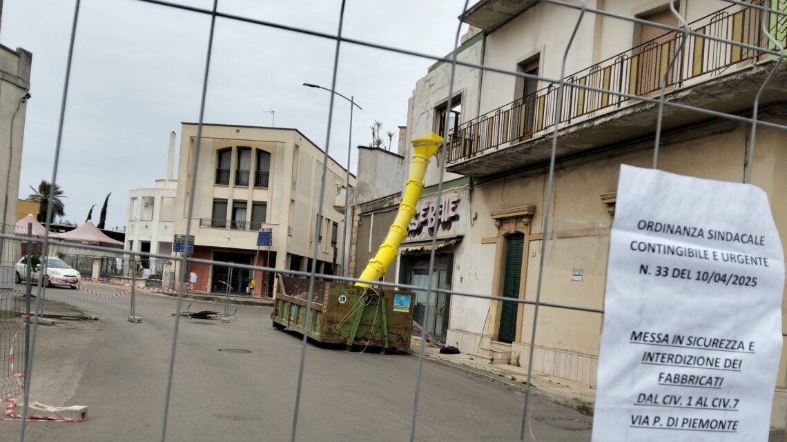 Avviati i lavori per la messa in sicurezza dell’immobile ex “Cose Belle” e il ripristino della circolazione stradale Avviati i lavori per la messa in sicurezza dell’immobile ex “Cose Belle” e il ripristino della circolazione stradale