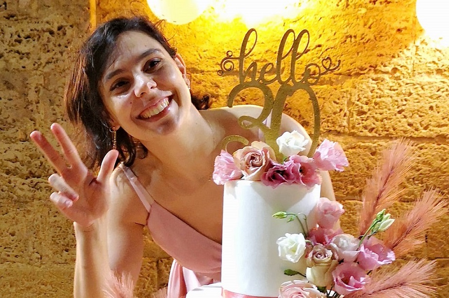 La “dolcissima” Federica realizza il suo sogno ed inaugura la sua pasticceria (27 ottobre, ore 18.30, via Reg. Elena n. 55) La “dolcissima” Federica realizza il suo sogno ed inaugura la sua pasticceria (27 ottobre, ore 18.30, via Reg. Elena n. 55)