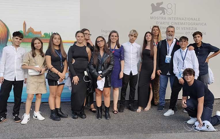 Il Polo scolastico 2 di Casarano premiato al Festival di Venezia per un corto contro la violenza sulle donne Il Polo scolastico 2 di Casarano premiato al Festival di Venezia per un corto contro la violenza sulle donne