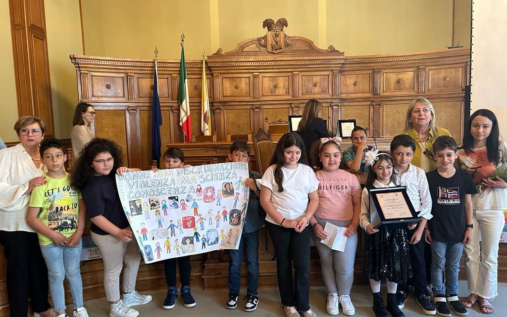 “Corti di genere: generiamo parità”, 3° Concorso di idee della Provincia: premiate le classi III A e B della nostra Scuola Primaria