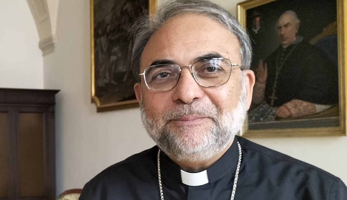 Cordiale e proficuo incontro tra l’arcivescovo P. Neri e una delegazione di fedeli collepassesi firmatari della “Lettera aperta” Cordiale e proficuo incontro tra l’arcivescovo P. Neri e una delegazione di fedeli collepassesi firmatari della “Lettera aperta”