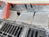 Prima il “trash” ed ora il “crash” del basolato: gioie, fallimenti e “dolori del(la) giovane Werther” che guida il Comune