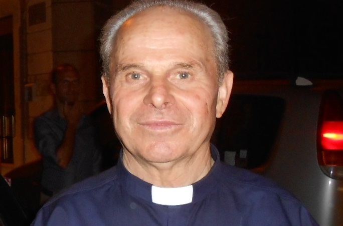 Il parroco don Antonio Russo ricoverato al “Perrino” di Brindisi per gravi ustioni sul corpo Il parroco don Antonio Russo ricoverato al “Perrino” di Brindisi per gravi ustioni sul corpo
