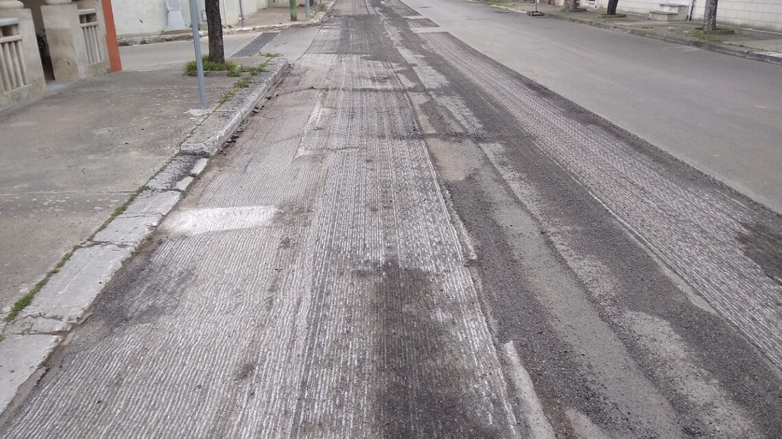 La “foto del giorno”: “… ci face e sface… nnu’ perde mai l’arte… e pija puru parte” La “foto del giorno”: “… ci face e sface… nnu’ perde mai l’arte… e pija puru parte”